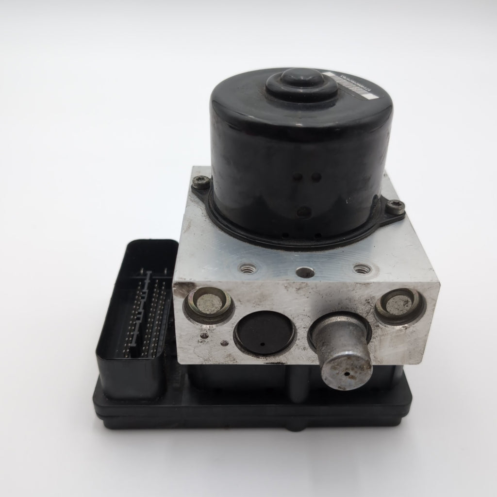 2004 - 2009 Nissan Titan ABS Anti Lock Brake Pump Control Unit 47660-ZH000