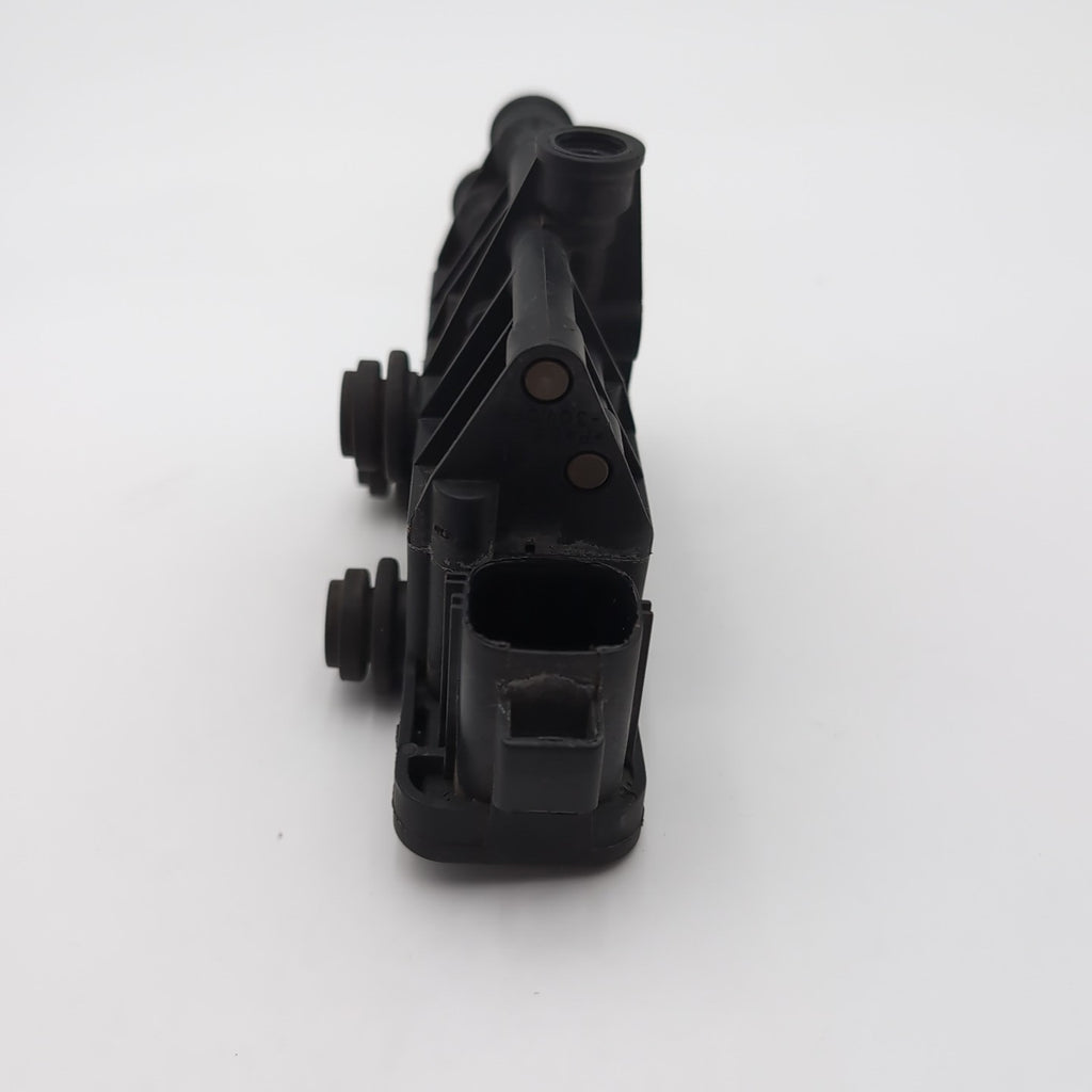2006- 2013 Range Rover Sport Air Suspension Transfer Relief Valve RVH000095