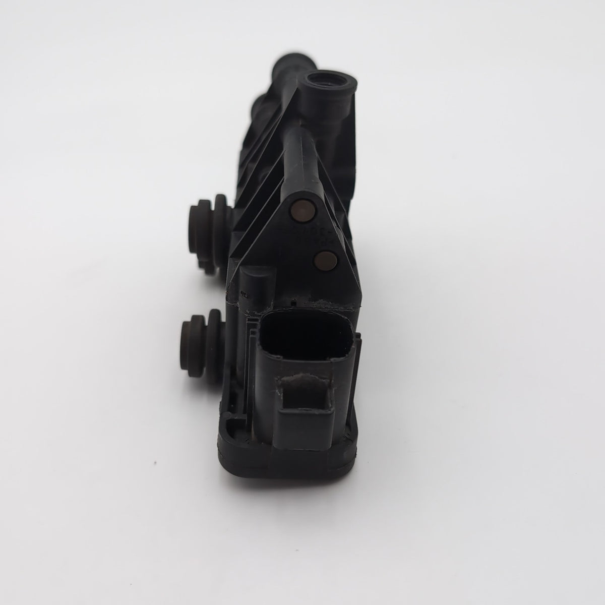 2006- 2013 Range Rover Sport Air Suspension Transfer Relief Valve RVH000095