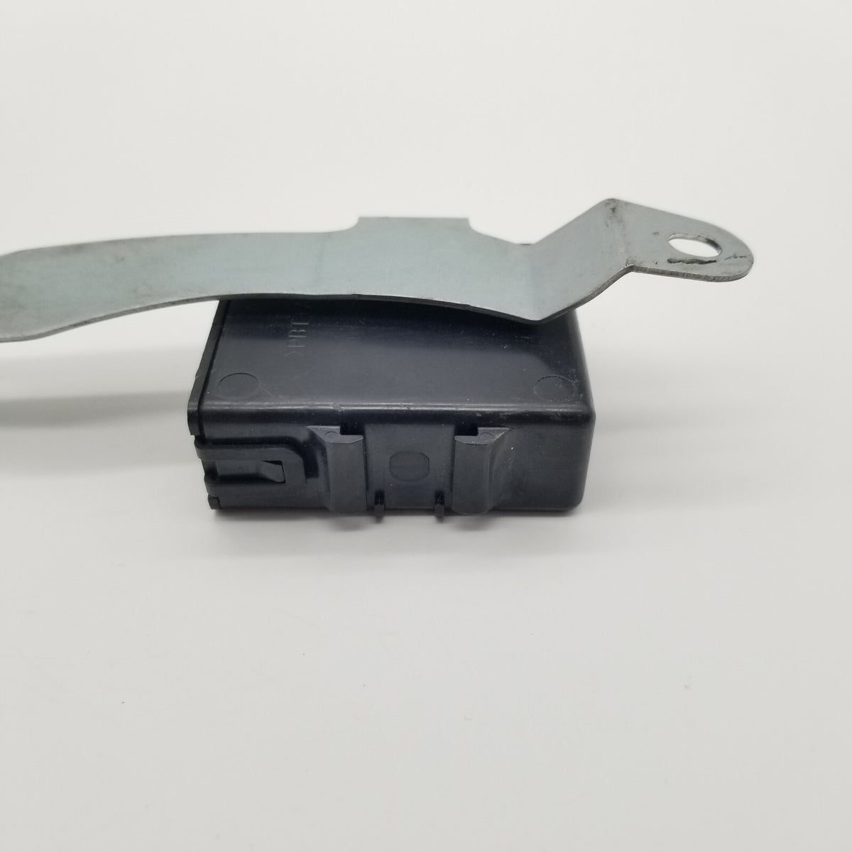 2004- 2009 Toyota Prius Front Door Oscillator Control Module 89991-47010