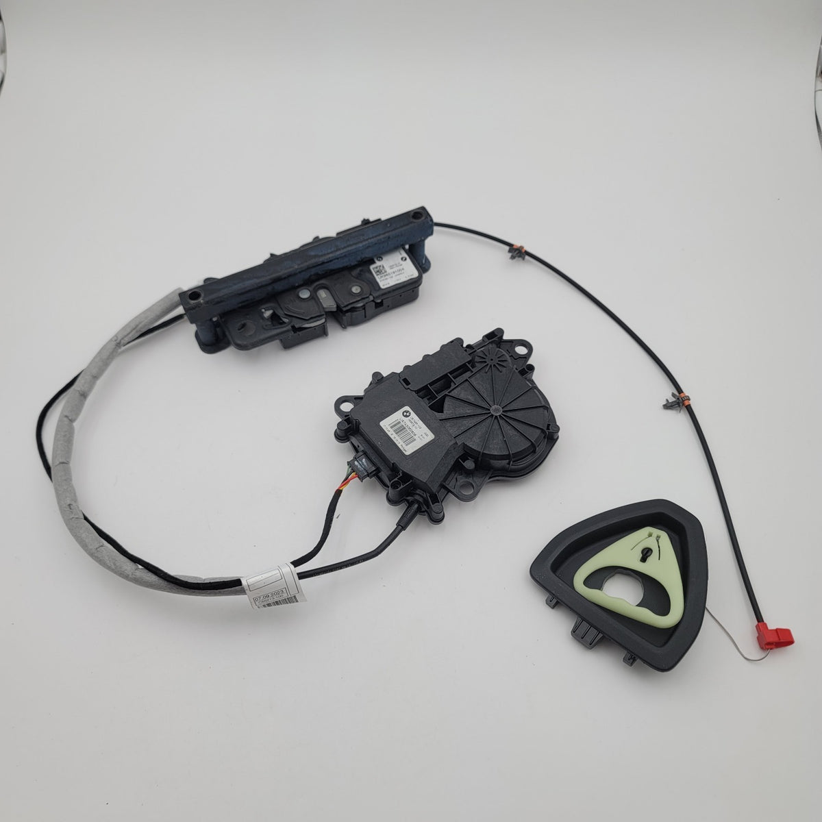 2020- 2024 BMW M50 i4 GC Trunk Lid Actuator Latch Lock System Assembly