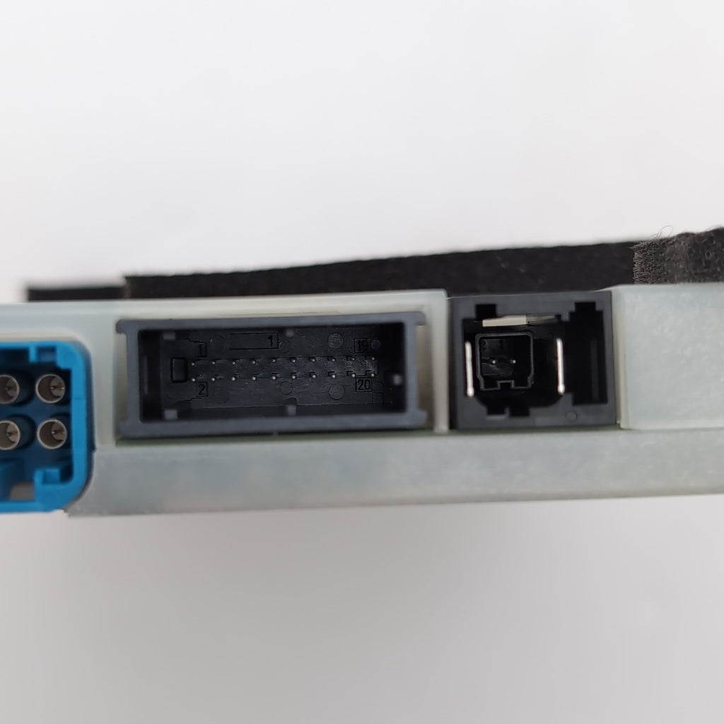 2025 BMW 330i G20 X1 U11 X3 G45 Antenna Telematics Control Module 5B5C761