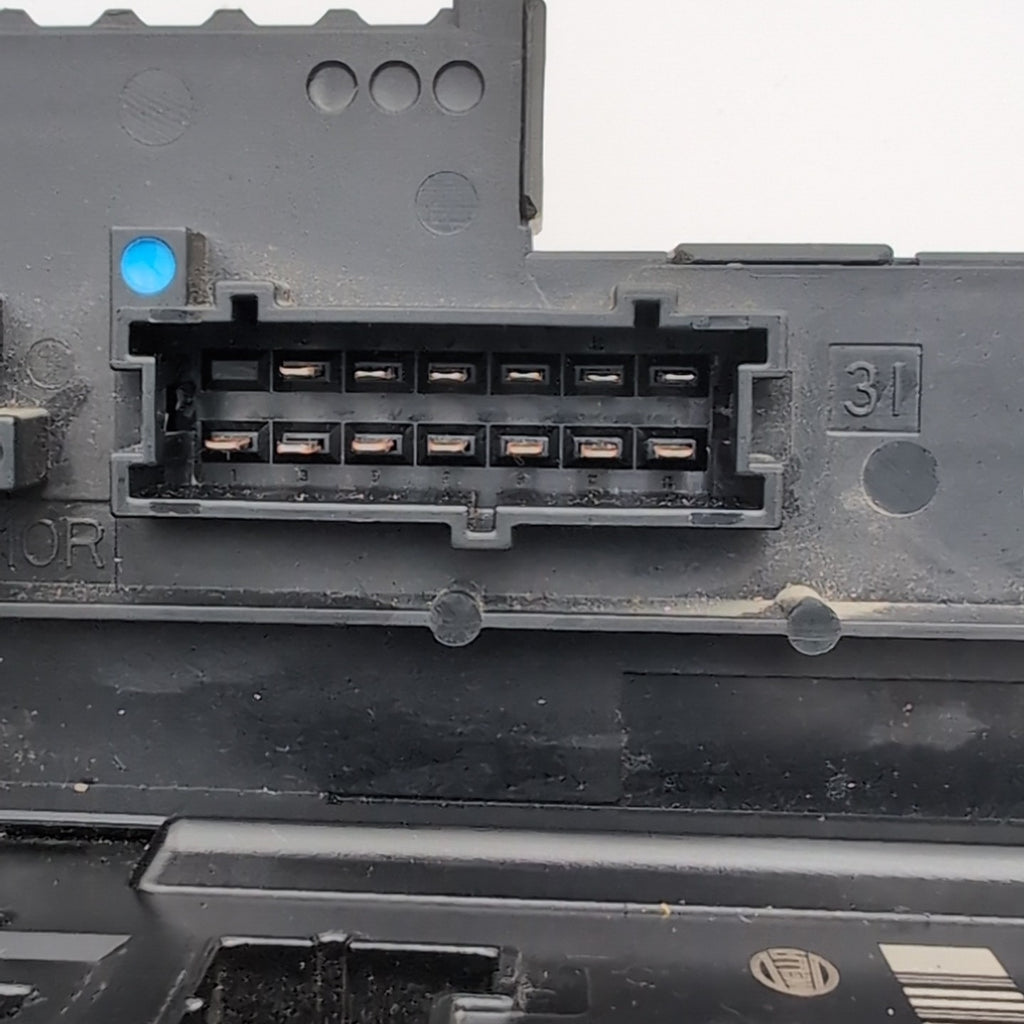 2010- 2018 Mercedes W212 E350 W218 CLS550 Rear SAM Fuse Box Relay Control Unit