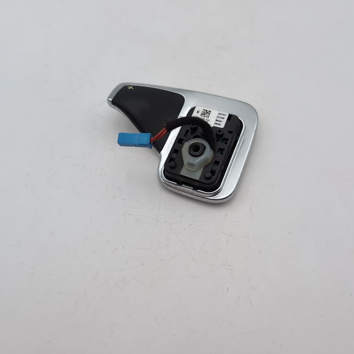2014- 2018 BMW 330i Steering Wheel Paddle Shifter Set Up Down 62563402 62563403