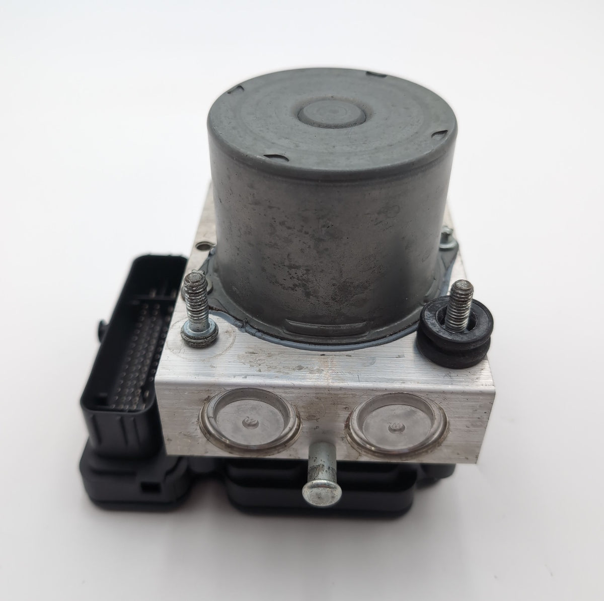 2016 Chevrolet Camaro 2.0L RWD ABS Anti Lock Brake Pump Control Unit 23414640