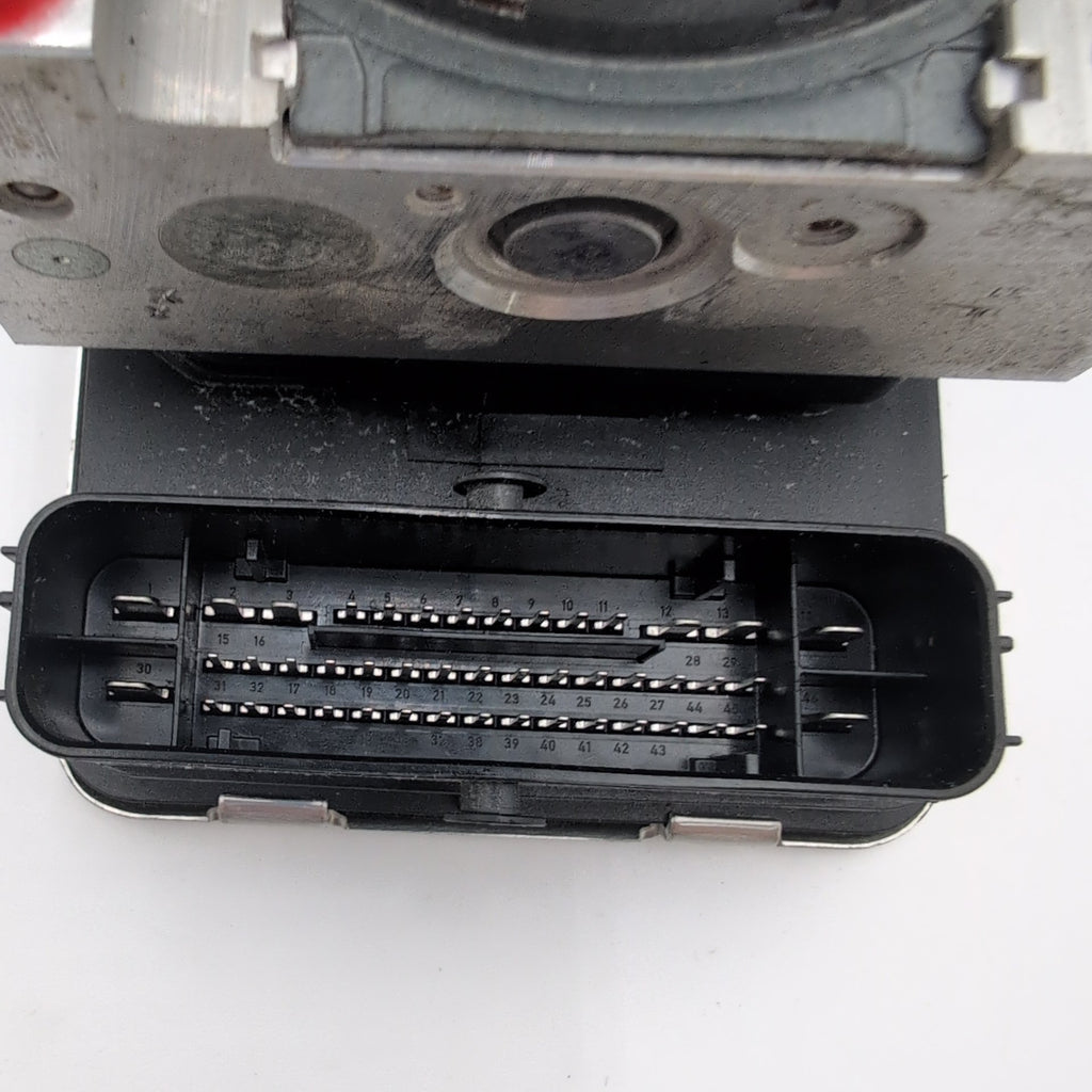 2019 2020 2021 GMC Terrain ABS Anti Lock Brake Pump 84715331