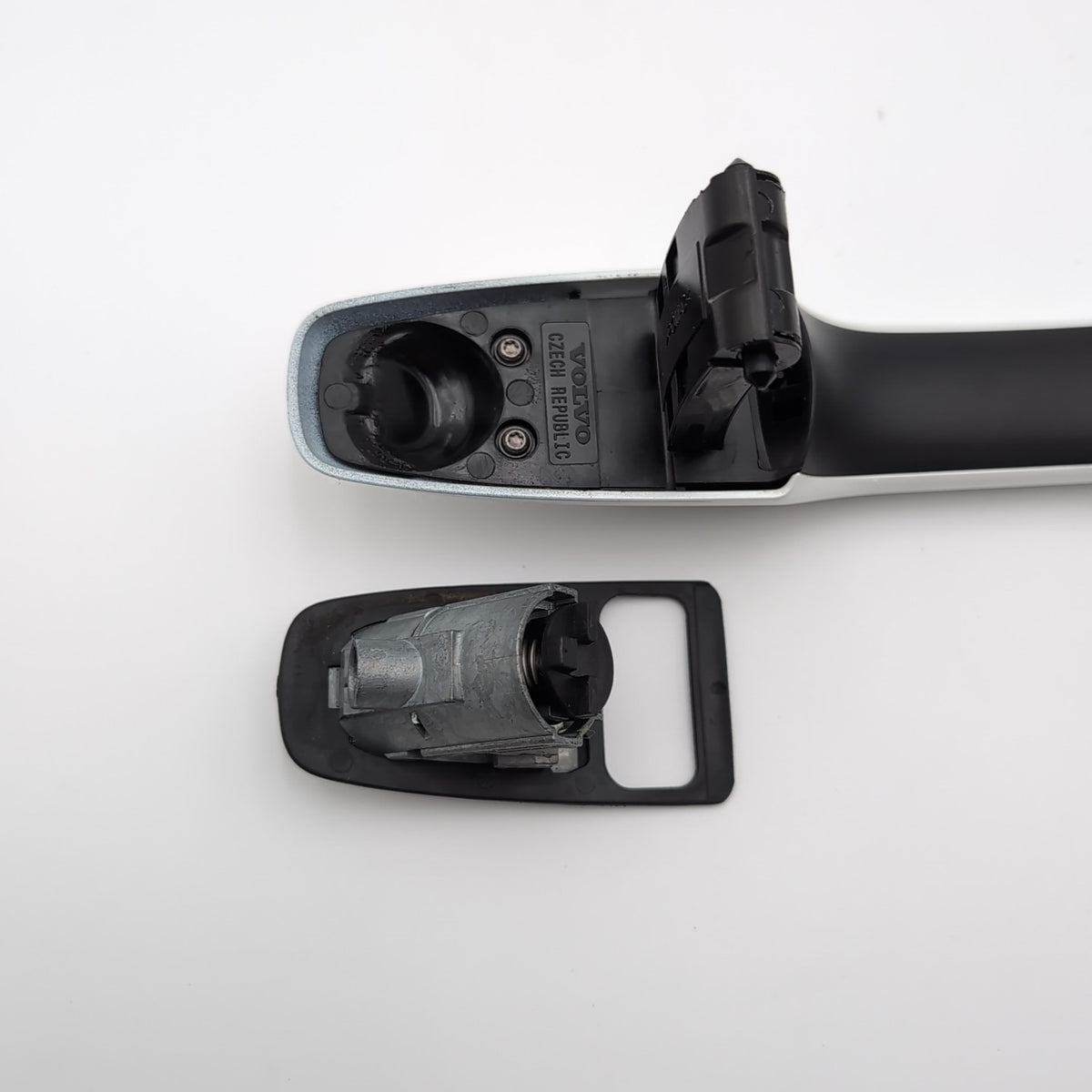 2018- 2025 VOLVO XC60 FRONT LEFT DRIVER SIDE DOOR OUTSIDE HANDLE