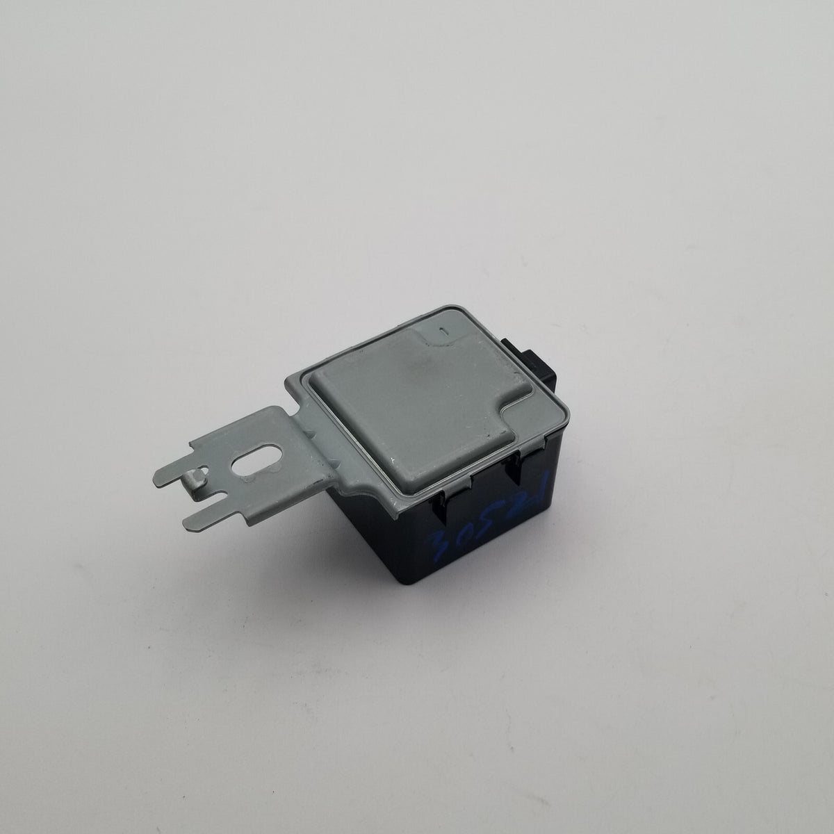 2016- 2020 MAZDA CX-5 KEYLESS ENTRY RECEIVER CONTROL MODULE UNIT OEM KD33675D4