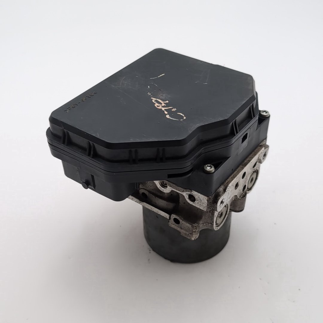2013 2014 Nissan Pathfinder 3.5L ABS Anti Lock Brake Pump 476603KA0A