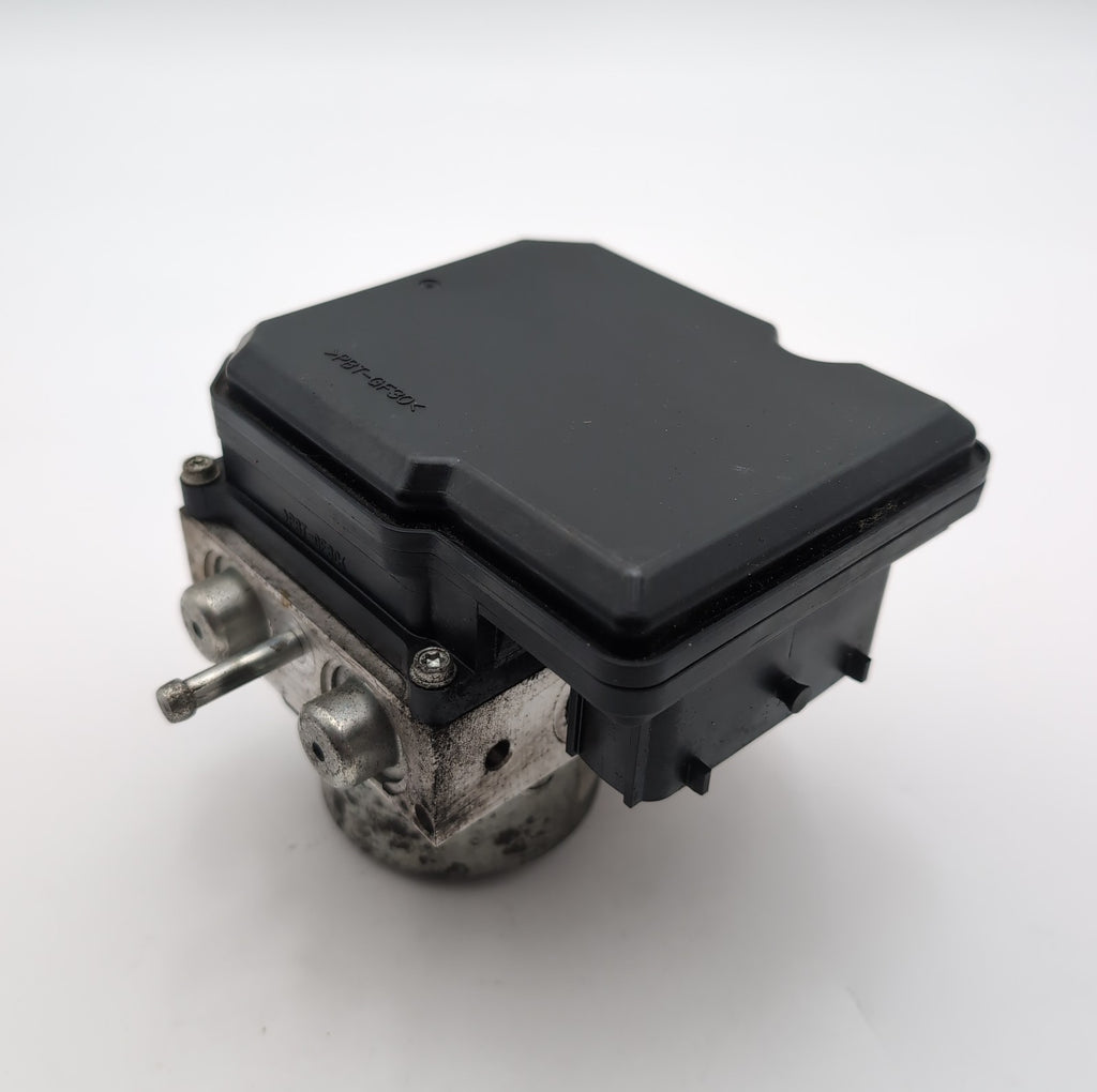 2011- 2014 Nissan Juke 1.6L ABS Anti Lock Brake Pump Control Unit 476601KC3B