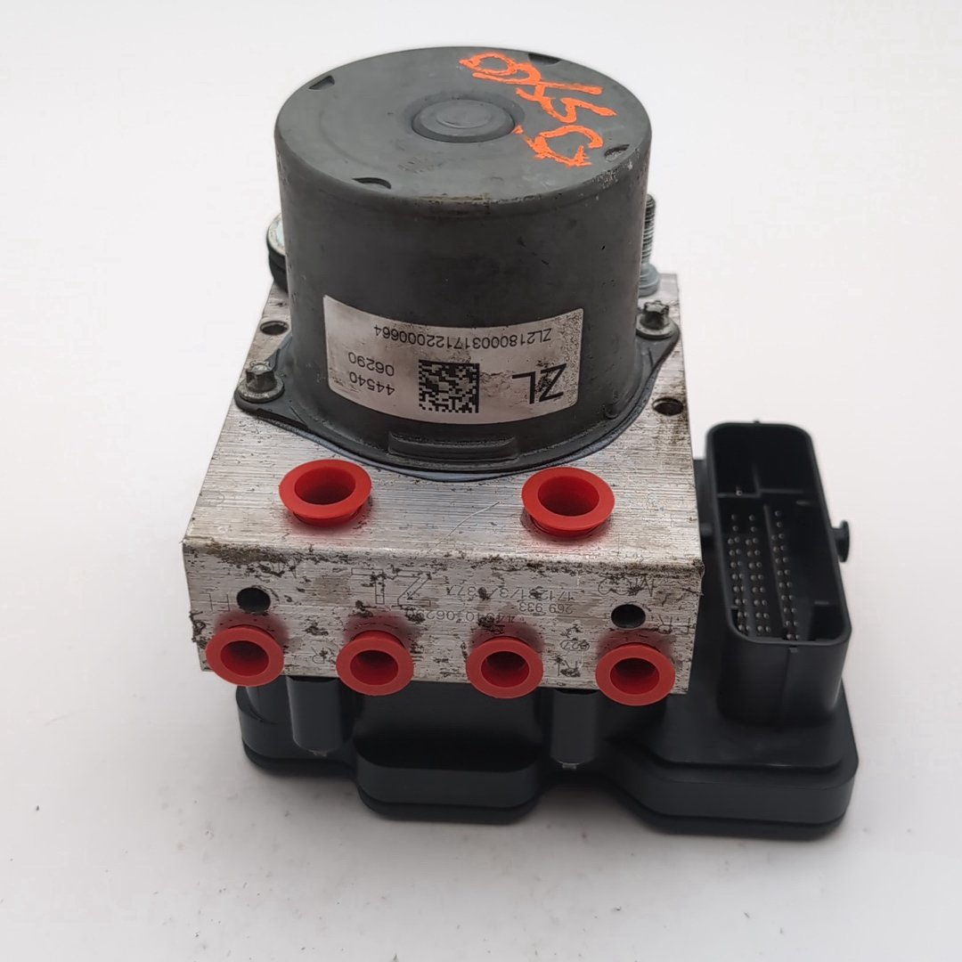 2018 2019 2020 Toyota Camry ABS Anti Lock Brake Pump Control Unit 44540-06290