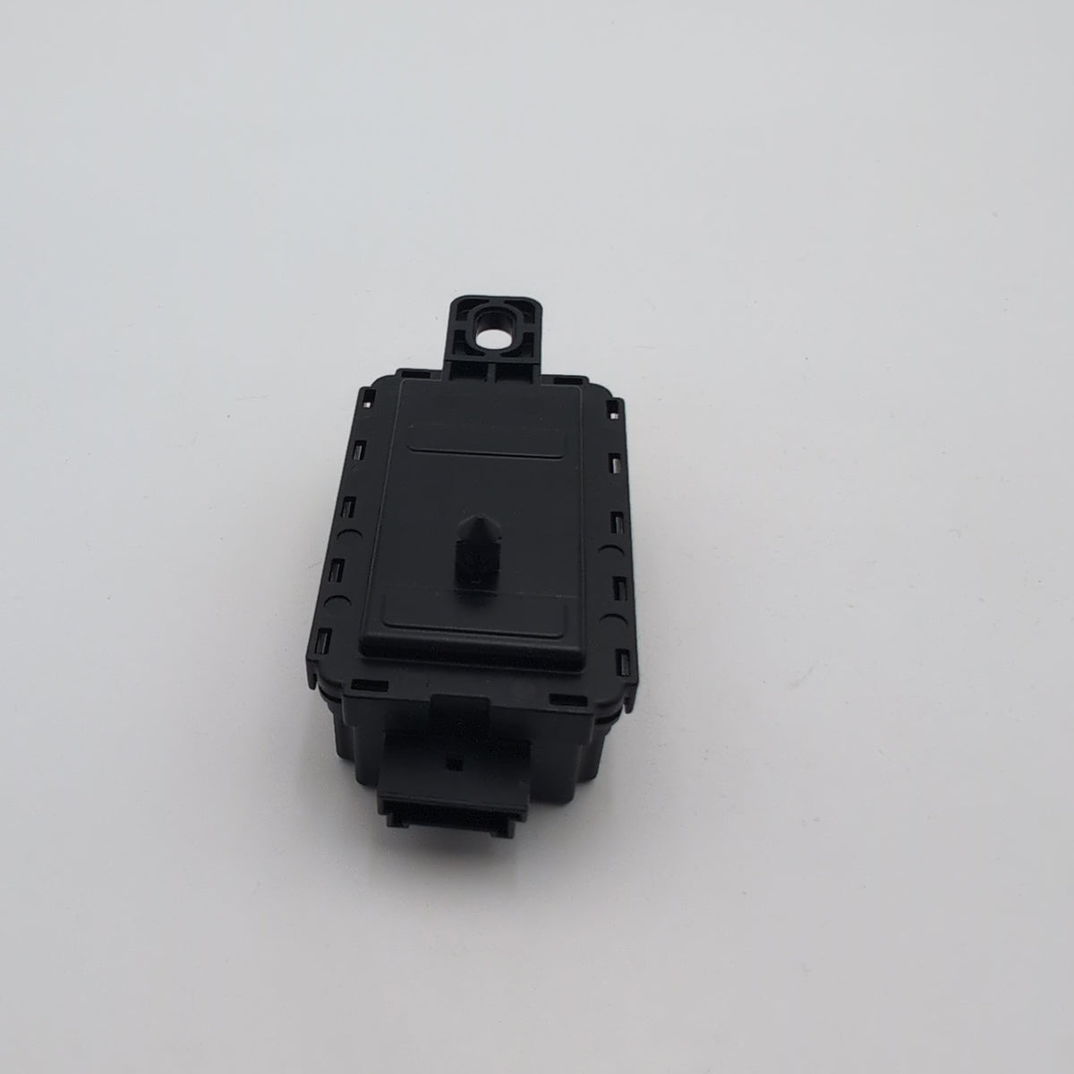 2019 - 2025 BMW G22 G26 G60 G70 X1 X2 X5 X6 X7 XM Radio Remote Receiver Module