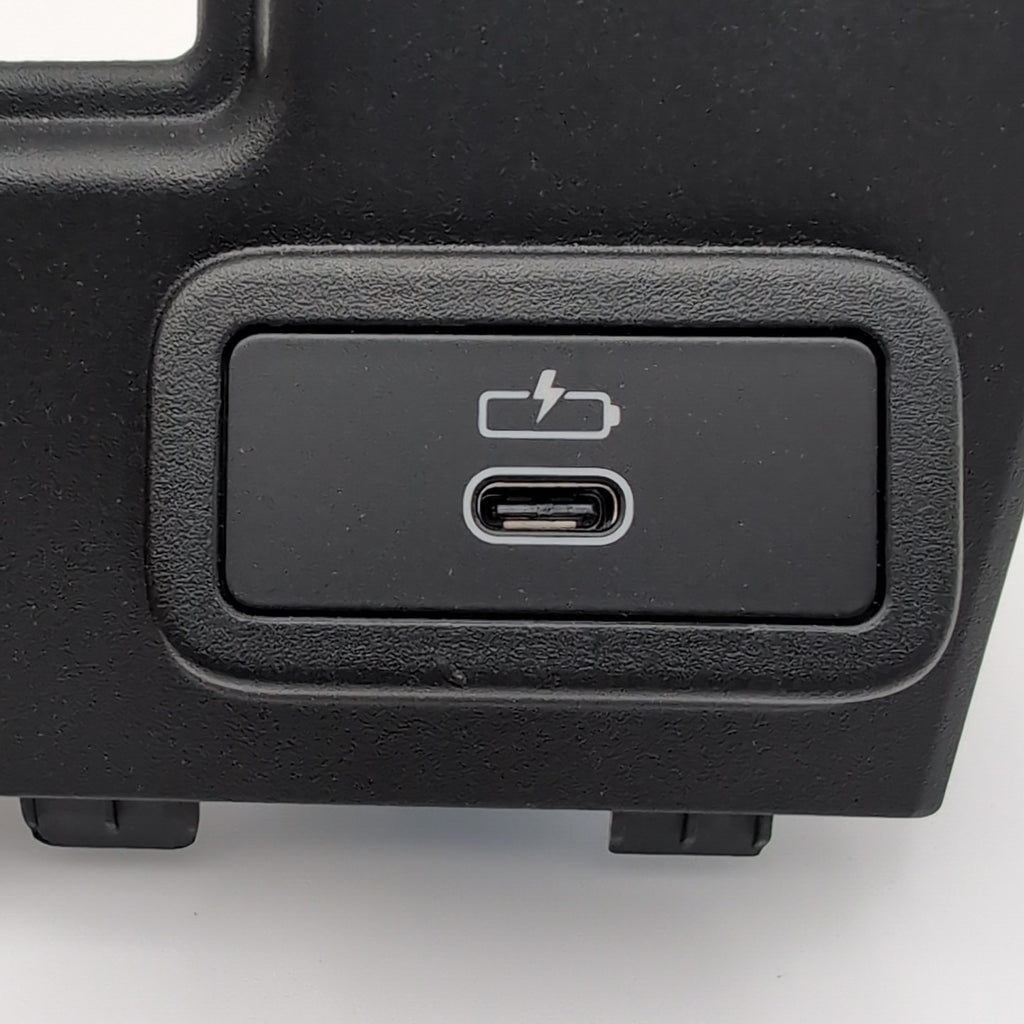 2019- 2024 BMW 330i G20 USB-C INTERFACE CHARGING PORT PLUG w/ TRIM