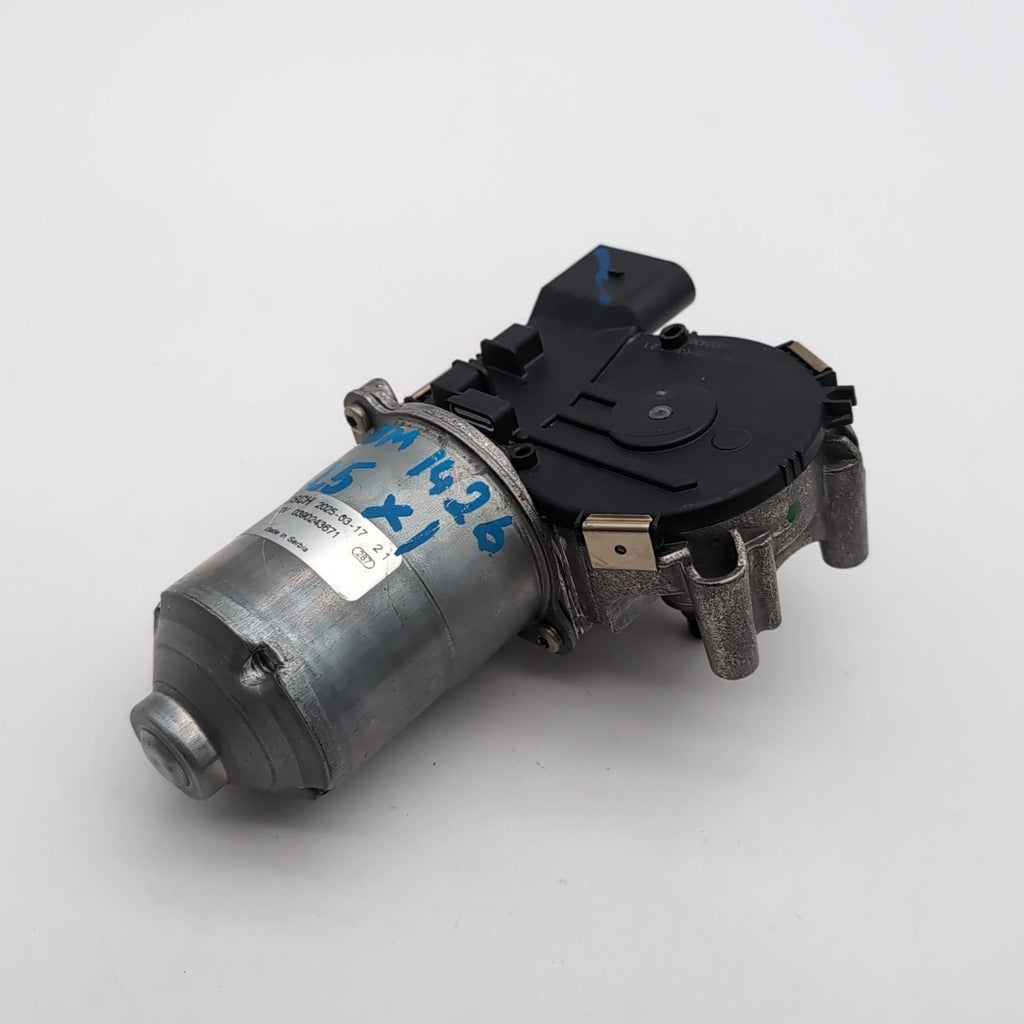 2021- 2025 BMW X1 X2 X3 M35 Front Windshield Wiper Motor OEM 0390243671