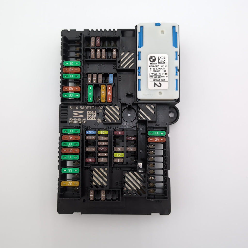 2019 - 2024 BMW 330i 430i G20 G22 G26 Rear Power Distribution Fuse Box 5A0E7D1
