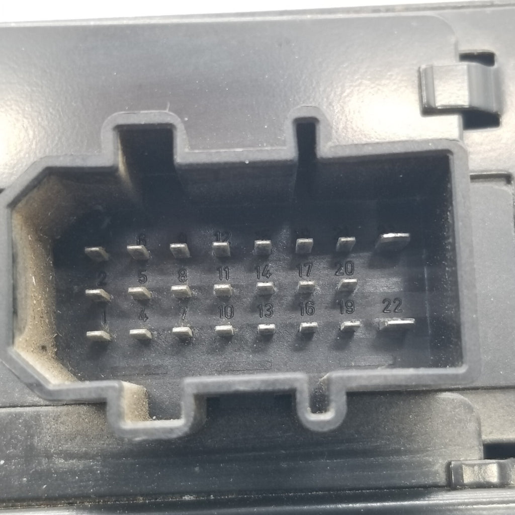 2006 2007 2008 Audi A4 S4 Cabriolet Audio Radio Stereo Amp Amplifier 8H0035223