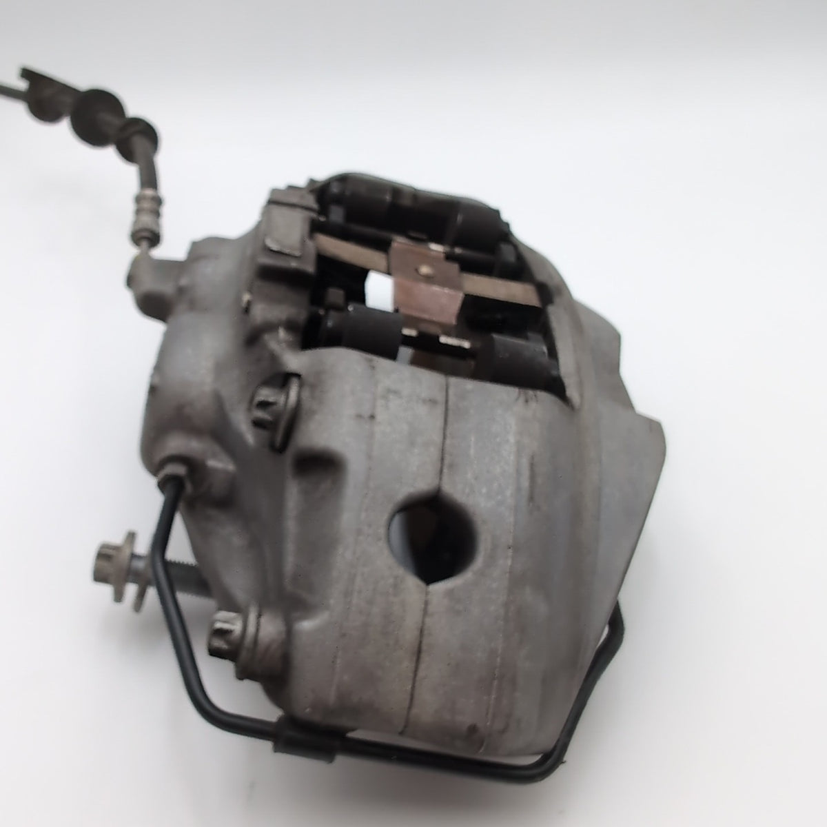 2025 BMW 540ix Front Right Brake Caliper Brembo 6899128