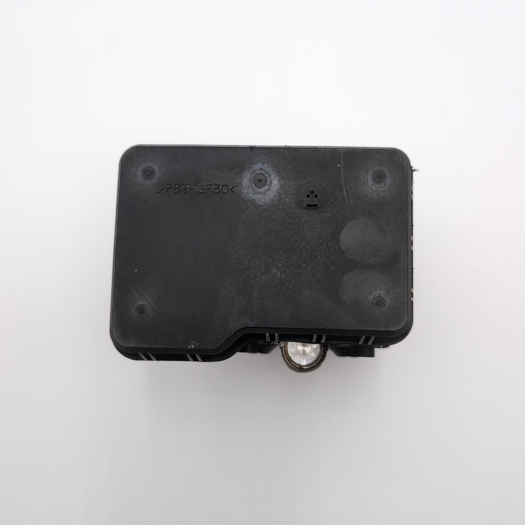 2004 2005 2006 Lexus ES330 ABS Anti Lock Brake Pump Control Unit 44510-33081