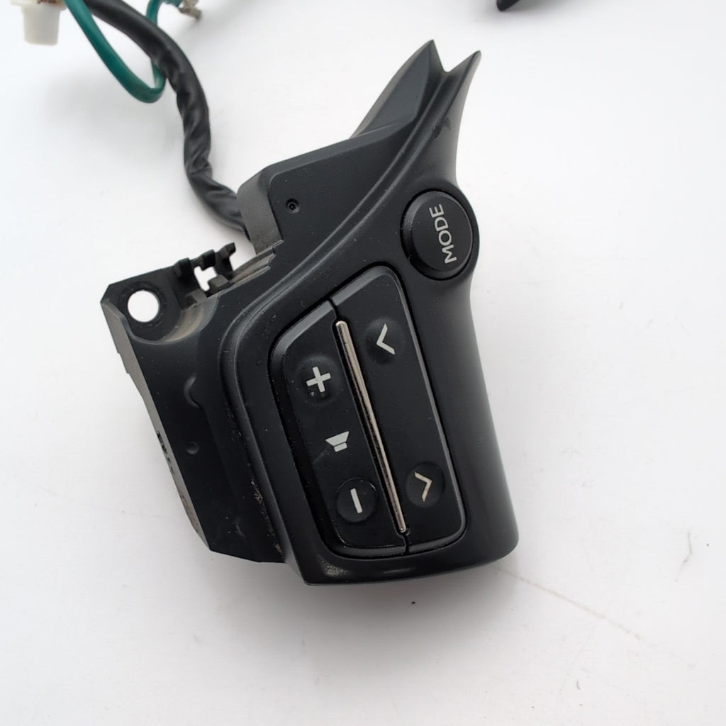 2007 2008 2009 2010 2011 Lexus GS350 Steering Wheel Audio Phone Control Switch