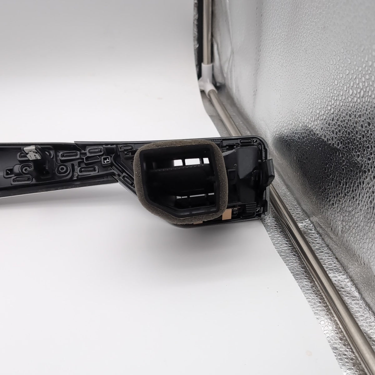 2024-2026 BMW G42 G20 G22 Center Dash Air Vent Assembly Trim Aluminum Rhombicle