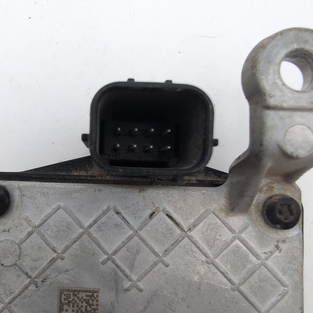2018 2019 Nissan Rogue Sport Qashqai Cruise Distance Radar Sensor 28438-5HK2A