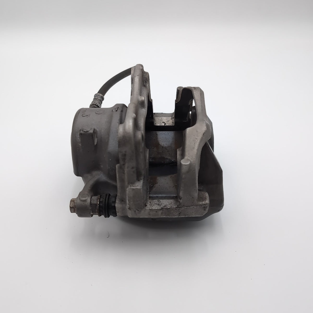 2019 - 2024 BMW G20 G01 330i X3 Front Left Brake Caliper OEM 53389A