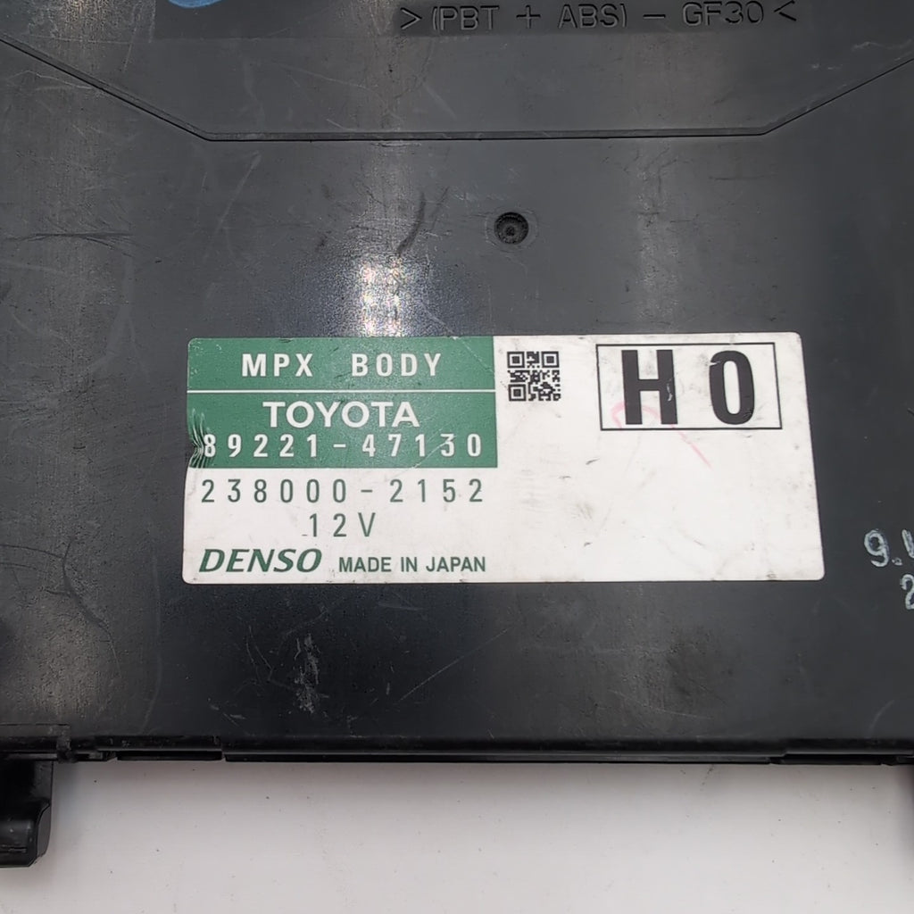 2010 2011 Toyota Prius MPX Multiplex Body Control Module 89221-47130