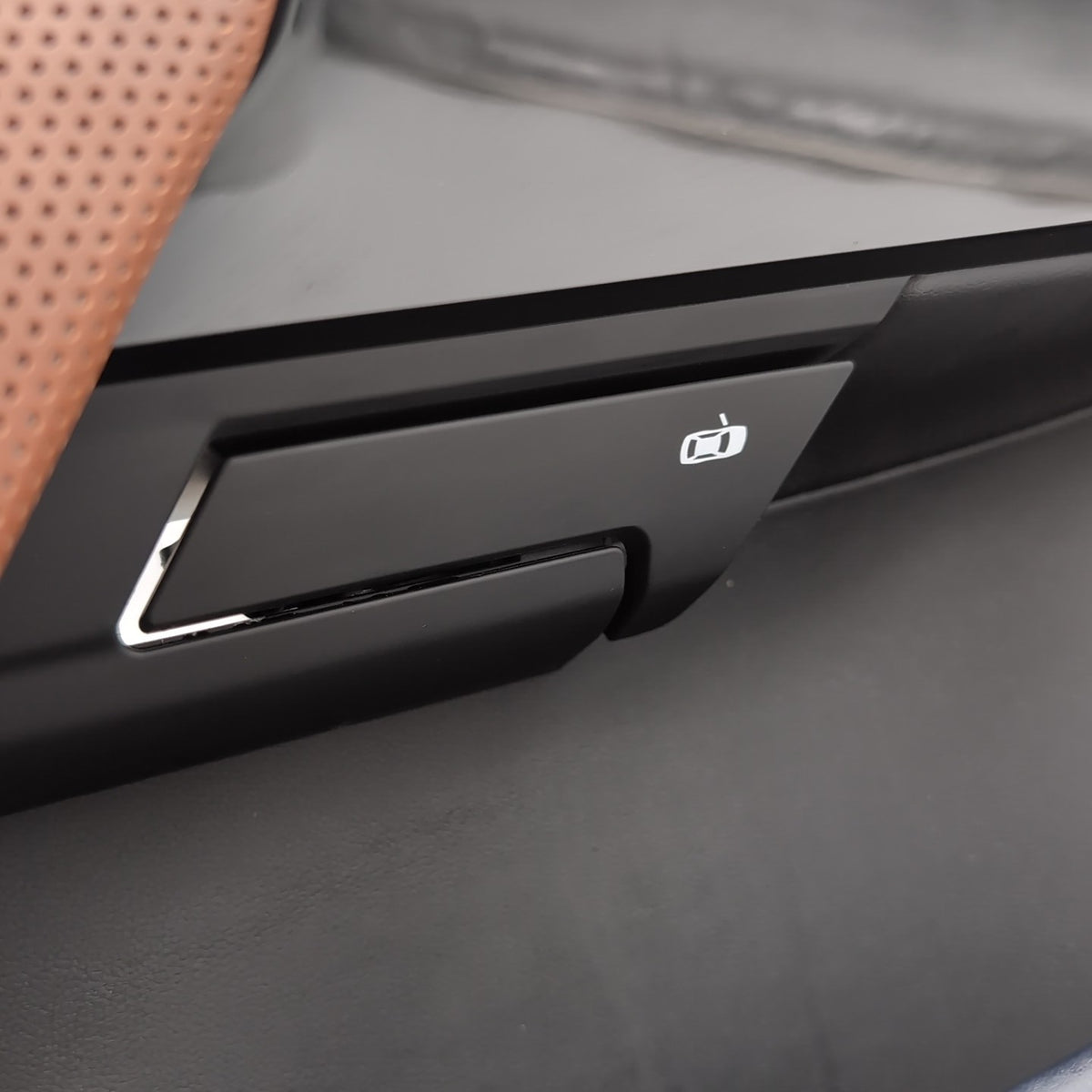 2024 2025 BMW i7 740i 750i 760i G70 Front Left Driver Door Trim Panel Tartufo