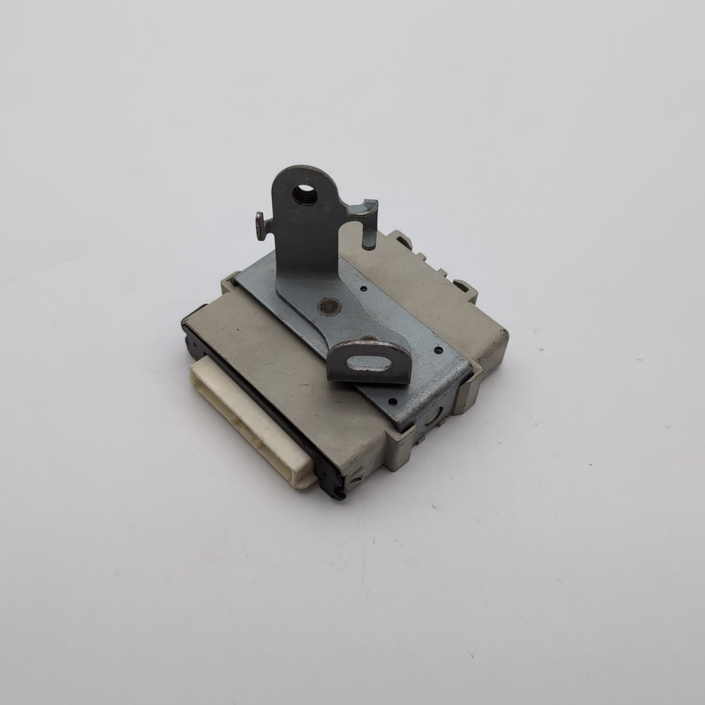 2013- 2018 Lexus ES350 ES300h Headlight Leveling Control Module 89940-33290