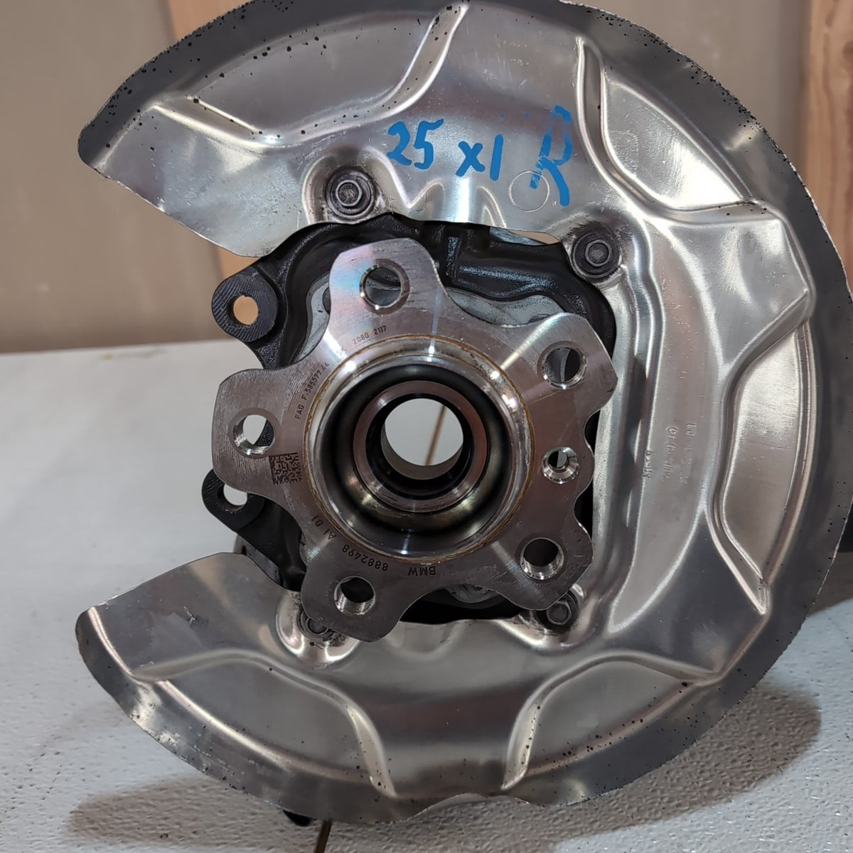 2023 2024 2025 BMW X1 U11 Rear Right Spindle Knuckle Hub Control Arm 6894210