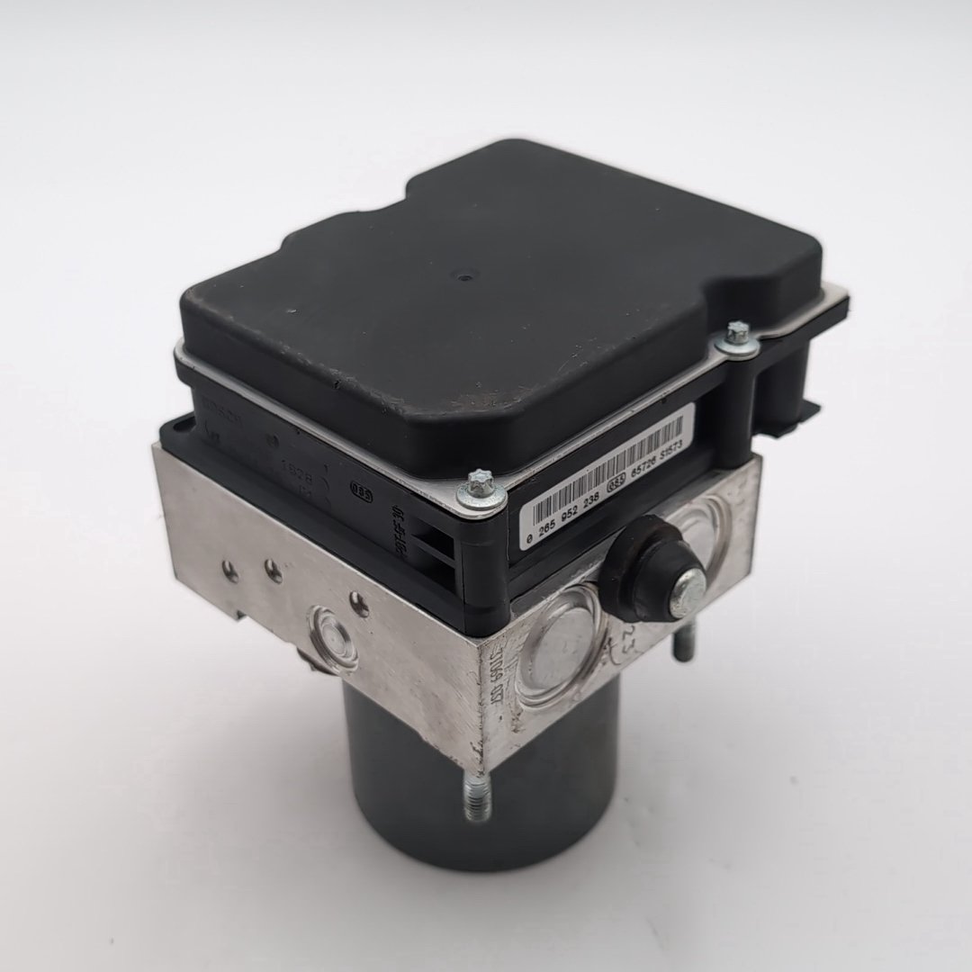 2016 2017 Infiniti QX50 3.7L ABS Anti Lock Brake Pump Control Unit 476606WC0A