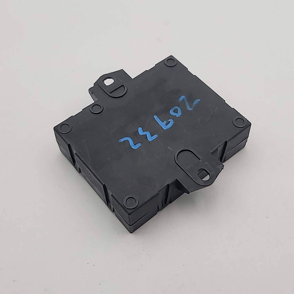 2018 2019 2020 LAND ROVER VELAR POWER LIFTGATE CONTROL MODULE UNIT J8A214B673BA