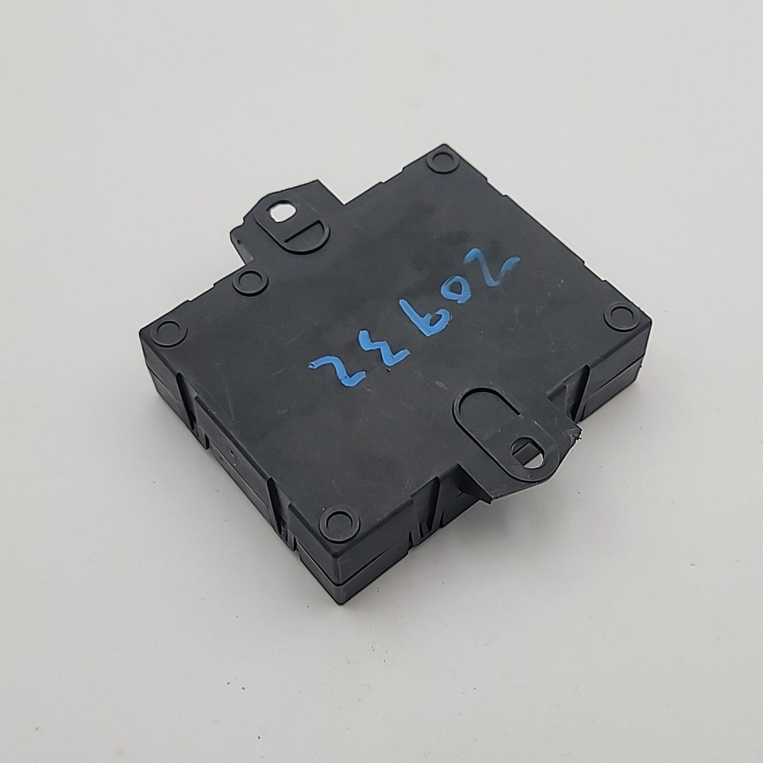 2018 2019 2020 LAND ROVER VELAR POWER LIFTGATE CONTROL MODULE UNIT J8A214B673BA