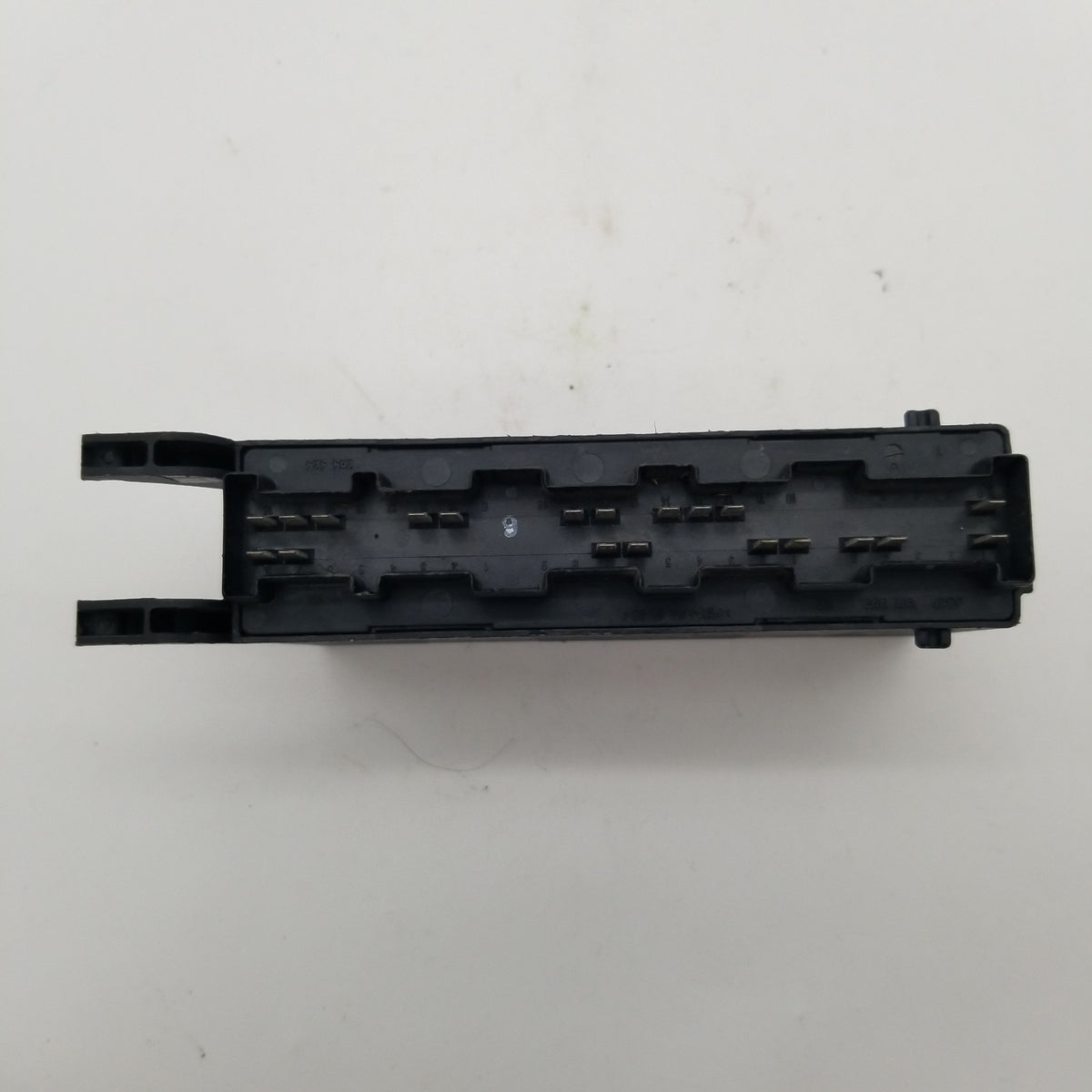 1994-00 Mercedes W202 C230 C280 Headlight Lamp Relay Control Module A2025420532