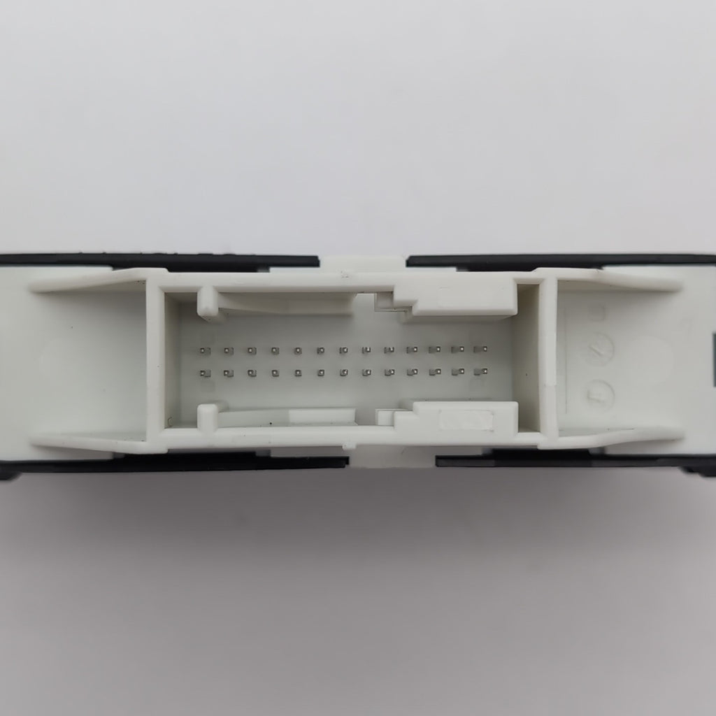 2023 - 2026 BMW G60 G70 X1 X2 X5 X7 USS Ultrasonic Parking Sensor Module