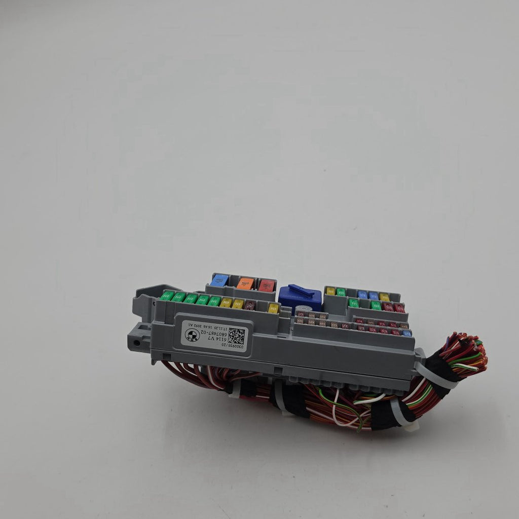 2021 - 2026 BMW X7 G20 G09 G80 G42 G87 Front Power Distribution Fuse Box 6807487