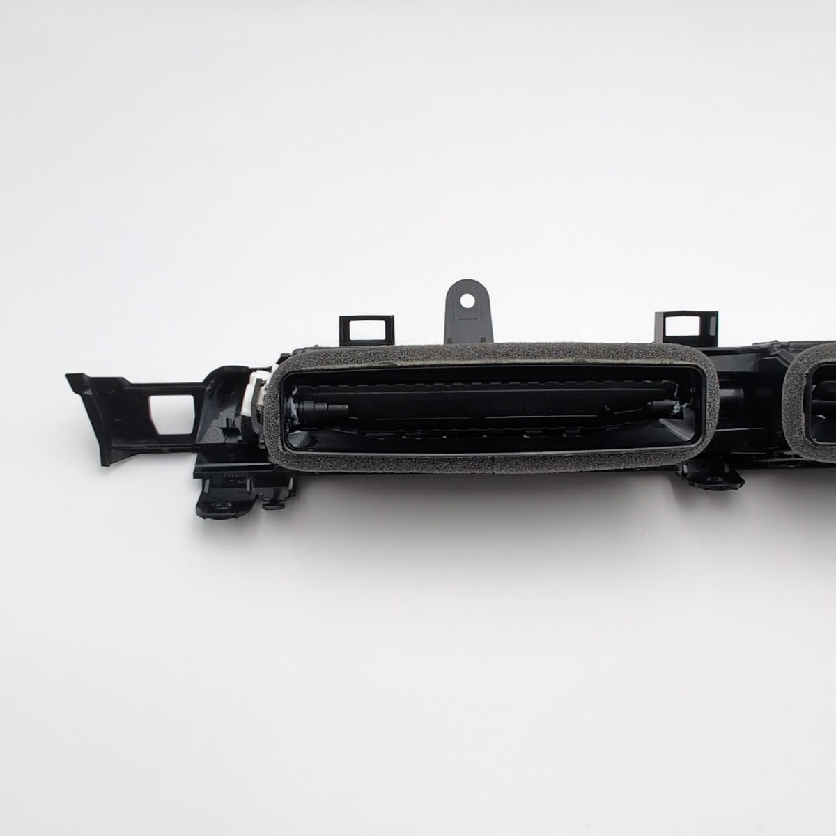 2023 2024 2025 BMW X2 U10 X1 U11 Center Dash Fresh Air Vent Grille 9483383 OEM