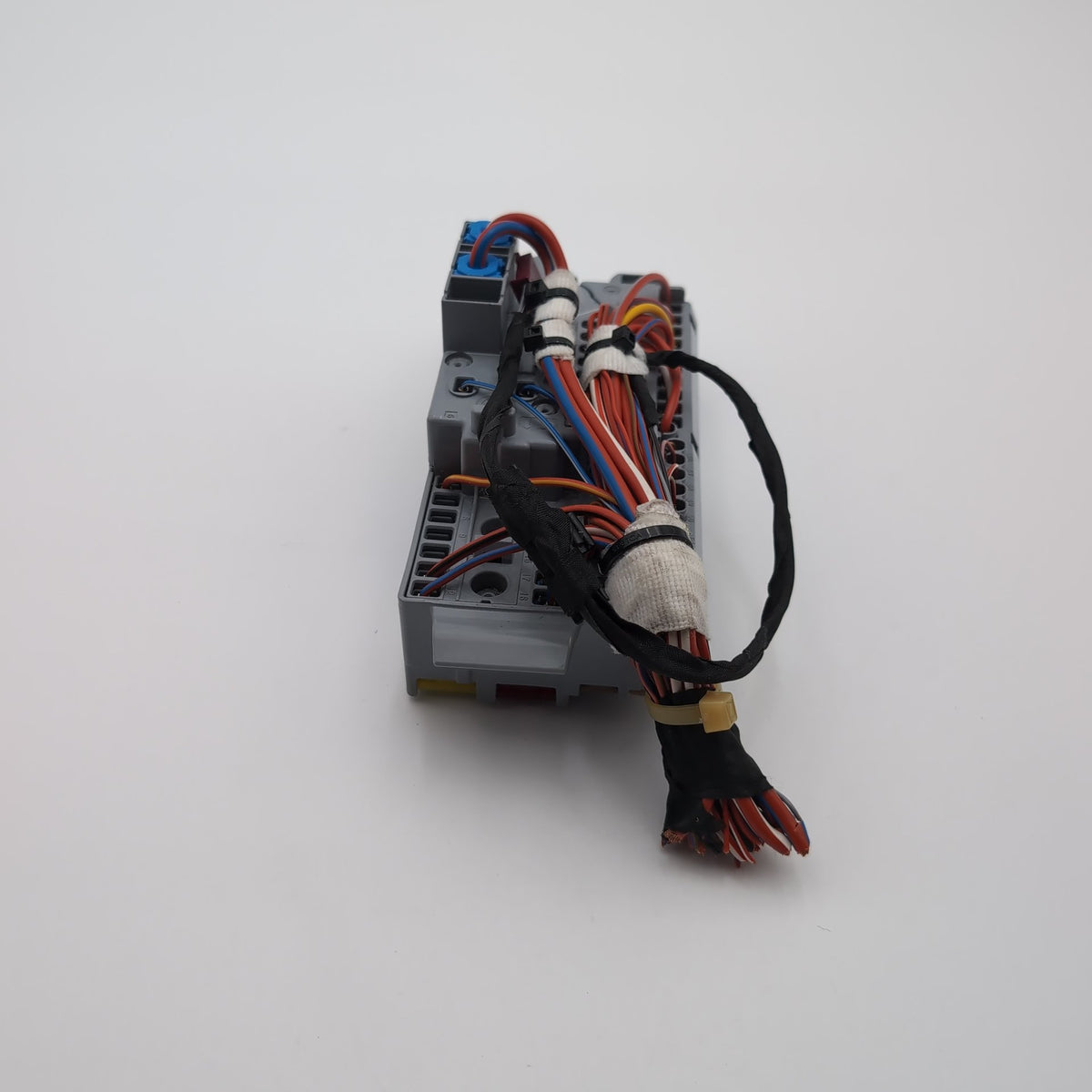 2019 - 2026 BMW X5 X6 X7 XM G20 G26 G42 G87 M3 Front Power Distribution Fuse Box