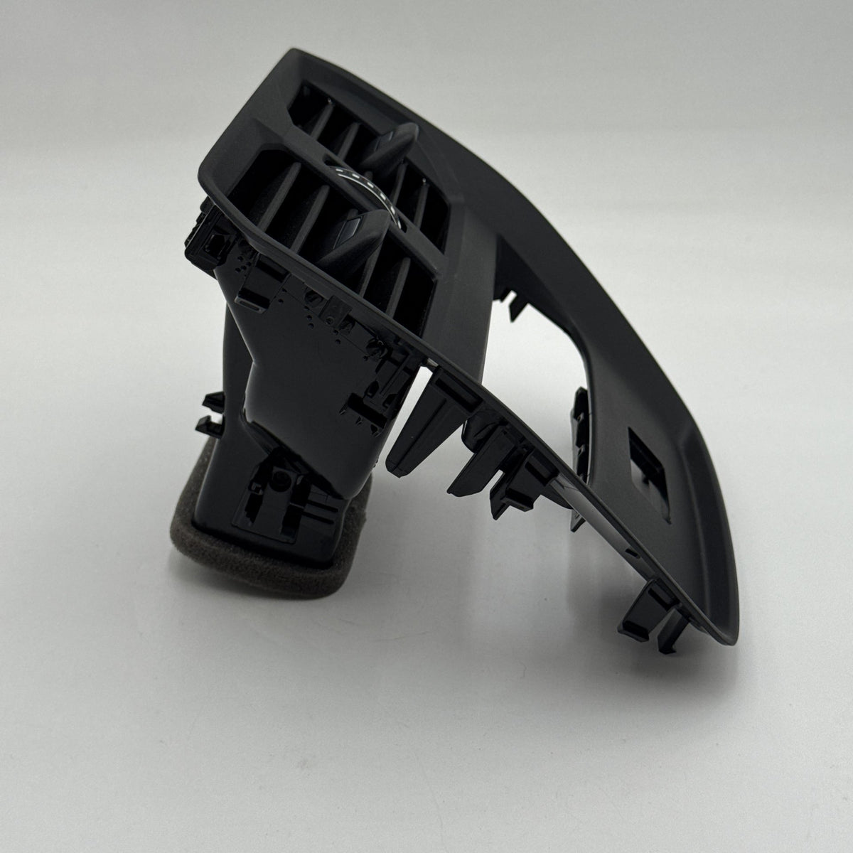 2022 - 2026 BMW 330i G20 Rear Console AC Air Vent Trim 7943079