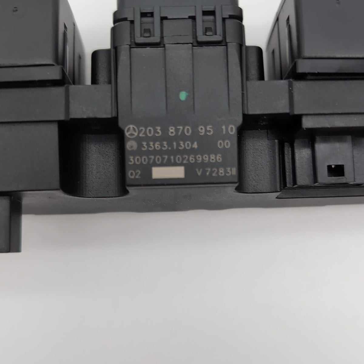 2005-2009 Mercedes W209 CLK550 CLK350 Center Dashboard Control Switch 2038709510