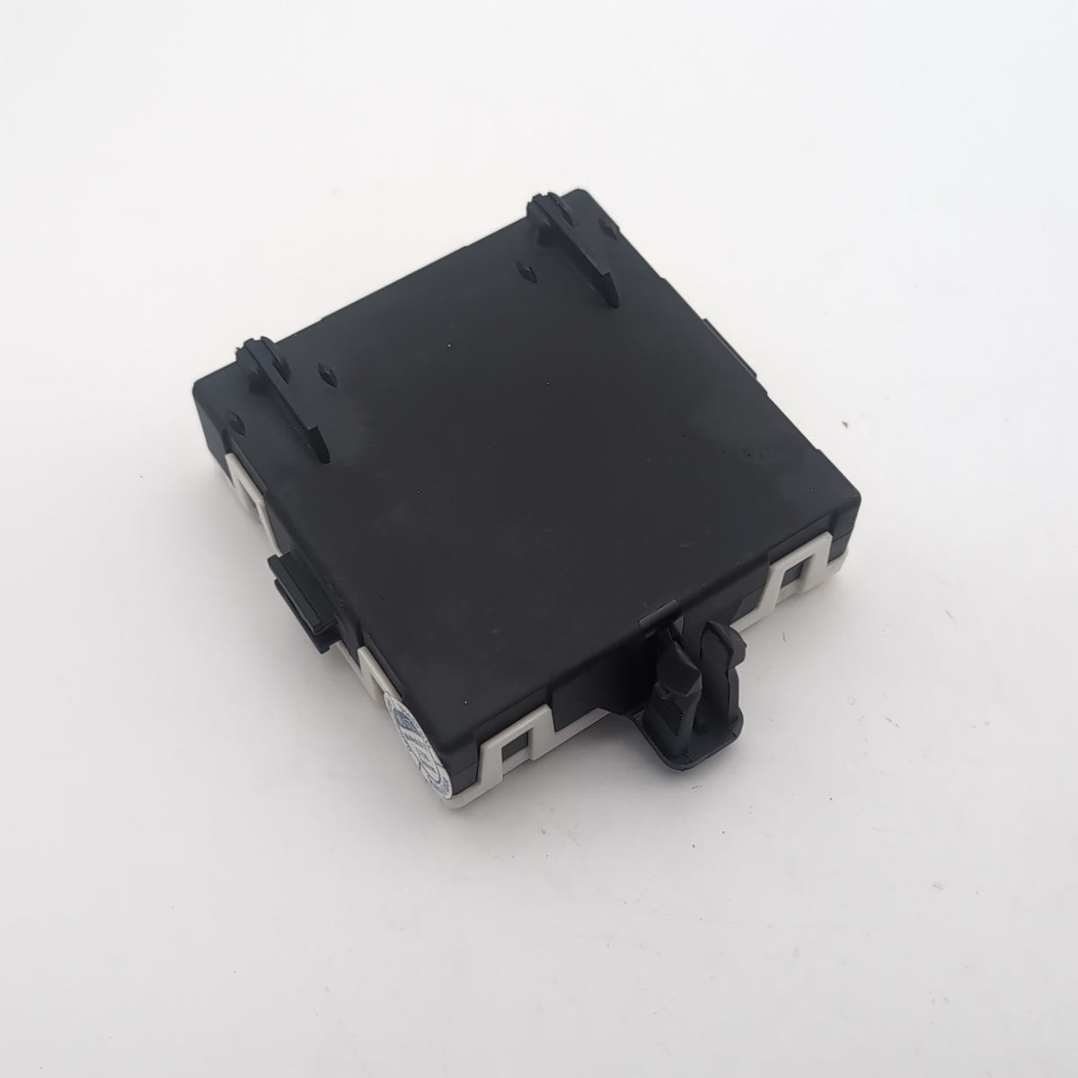 2015 - 2021 MERCEDES C300 W205 FRONT LEFT DOOR CONTROL MODULE OEM A2229001414