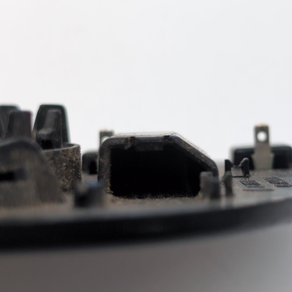 2007 2008 2009 Mercedes CLS W219 Right Side View Mirror Glass A2218101021