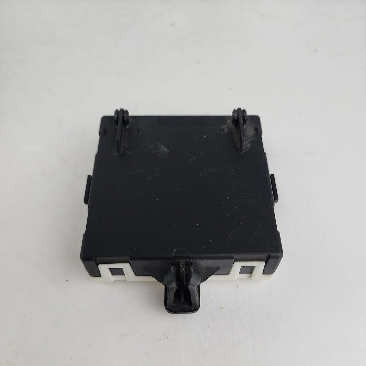2015 2016 2017 Mercedes C300 GLC300 Front Left Door Control Module A2229001512