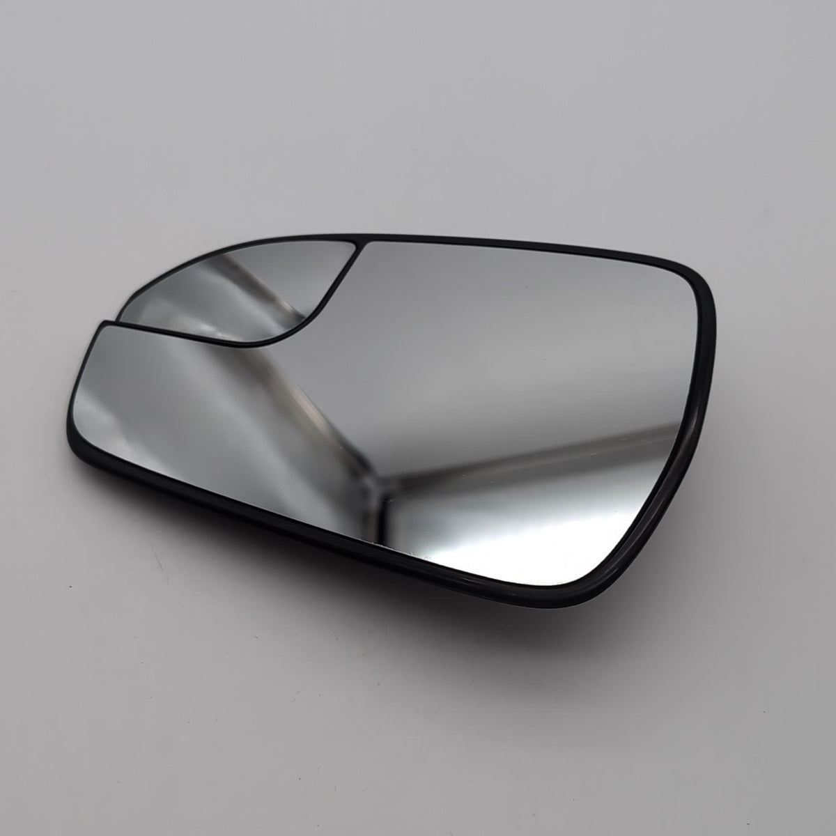 2013- 2017 Ford Fusion Driver Side Left Mirror Glass DS73-17T675-A