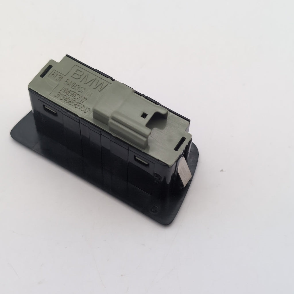 2021 - 2026 BMW 540i 530i i5 G60 M5 X1 X2 X3 Trunk Lid Tailgate Switch Button
