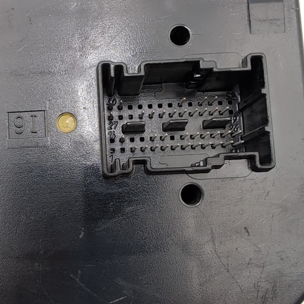 2012 2013 2014 Mercedes W204 C250 SAM Module Relay Fuse Box OEM