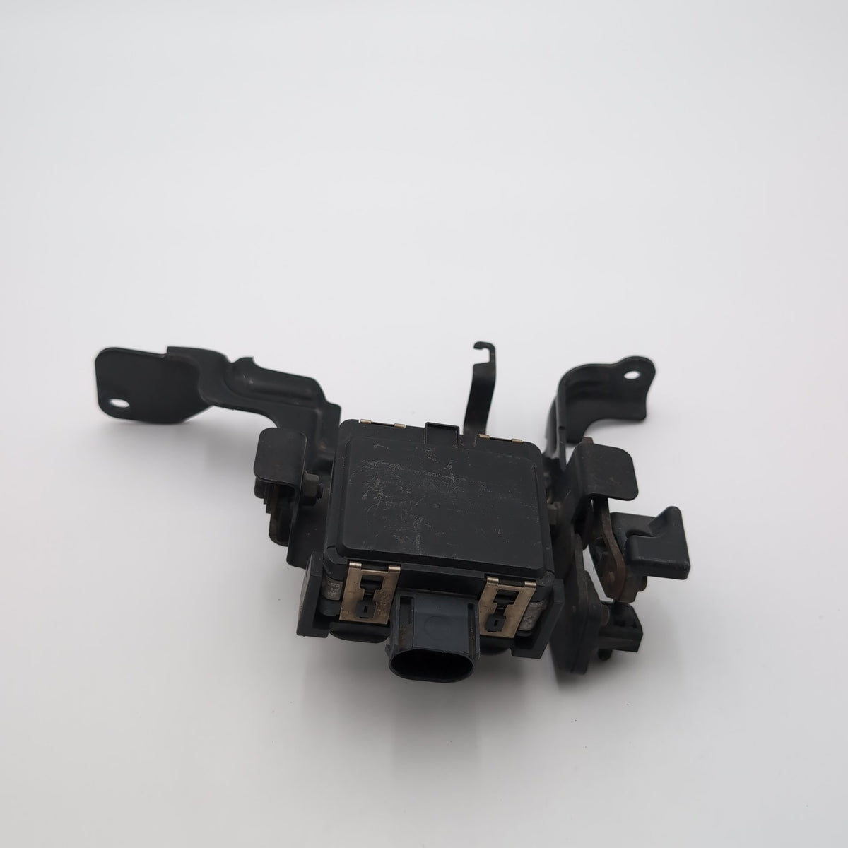 2015 2016 2017 Nissan Murano Front Cruise Distance Radar Sensor 284385AA0A
