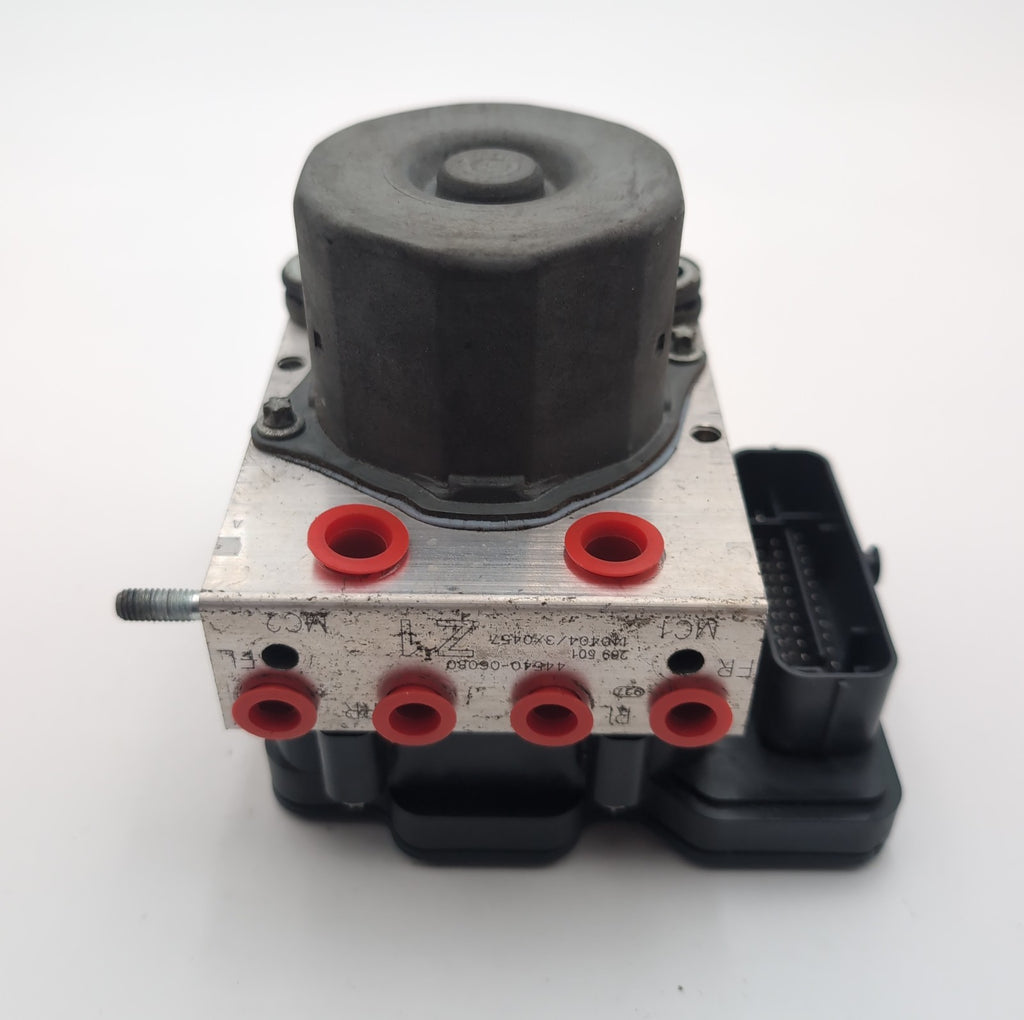 2013 2014 Toyota Camry 2.5L ABS Anti Lock Brake Pump Control Unit 44540-06080