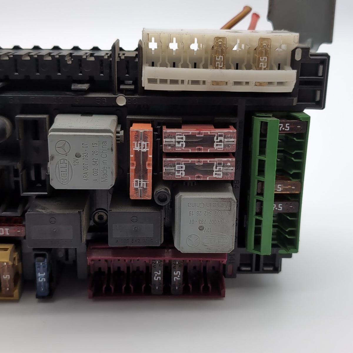 2010 2011 Mercedes W212 E350 E550 Rear Fuse Relay Box SAM Assembly A2129000004