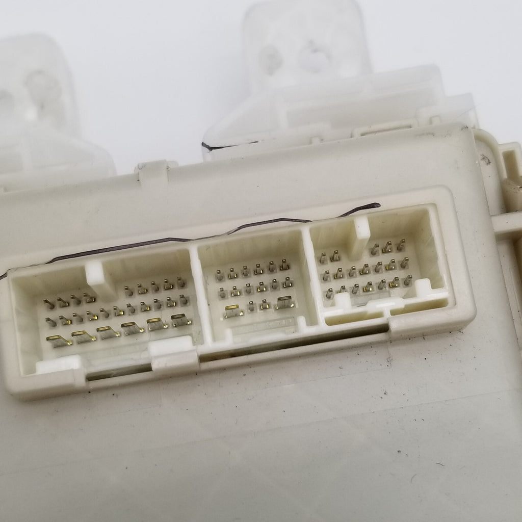 2004- 2009 Fits Toyota Prius Interior Under Dash Relay Fuse Box 82730-47300